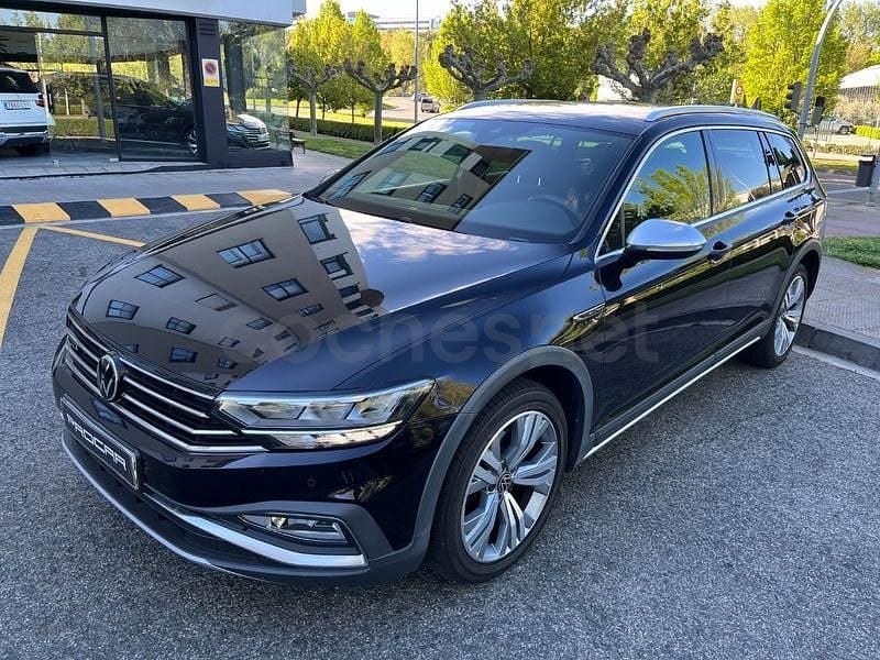 Usado VW Passat Alltrack 200 CV (147 kW) 2021 Negro Familiar