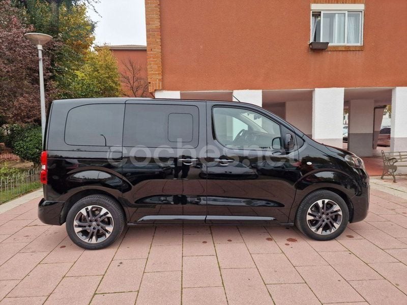 Usado Opel Zafira Life Business Innovation 179 CV (131 kW) 2020 Negro Monovolumen