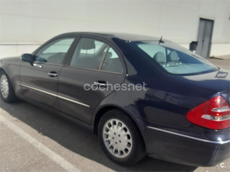 Azul Usado 2003 Mercedes E270 Elegance Berlina | 7000 € (Un poco caro) - Imagen 1/4