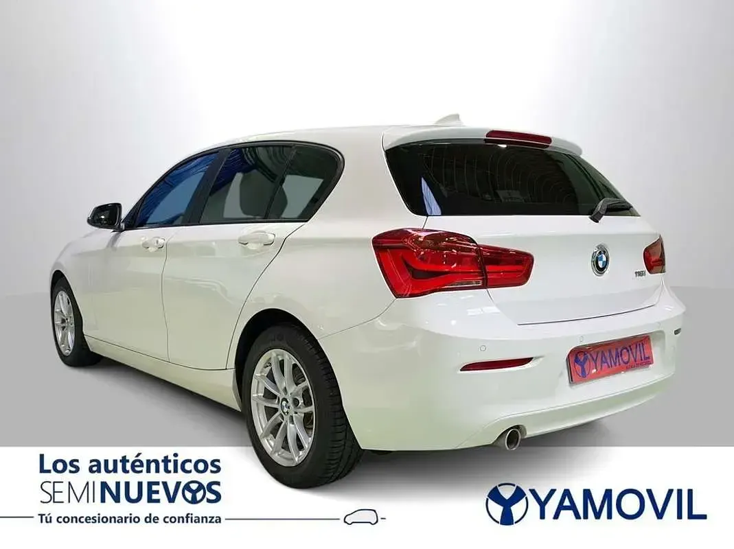 Begagnad BMW 116 109 HK (80 kW) 2019 Vit Halvkombi