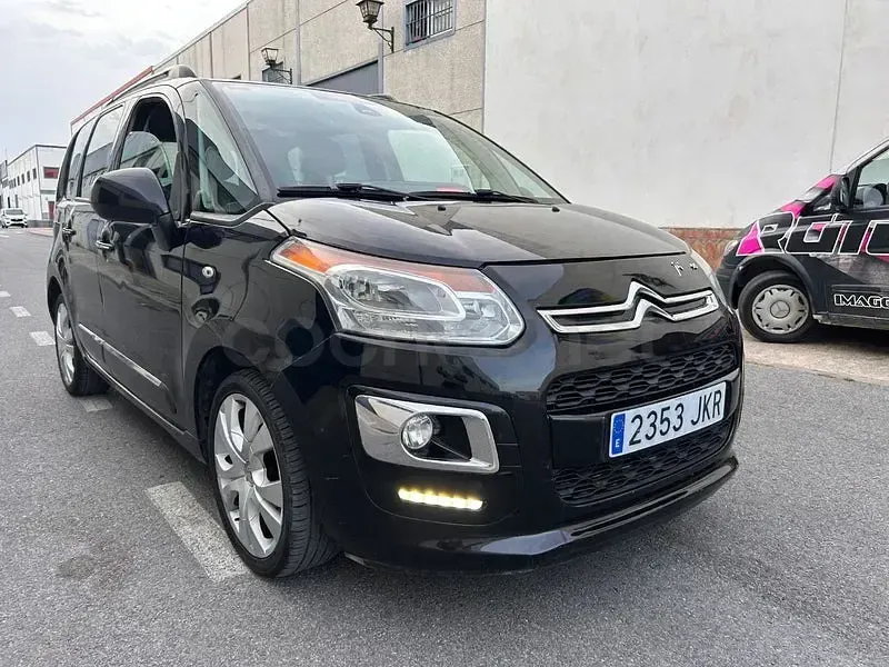 Usado Citroën C3 Picasso Feel 99 CV (72 kW) 2016 Negro Monovolumen