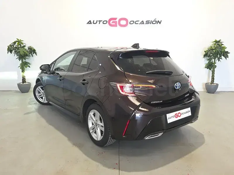 Usado Toyota Corolla Advance 180 CV (132 kW) 2021 Marrón Berlina