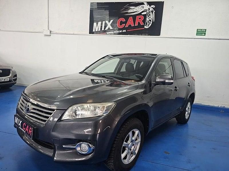 Usado Toyota RAV4 Executive 150 CV (110 kW) 2011 Gris / plata SUV