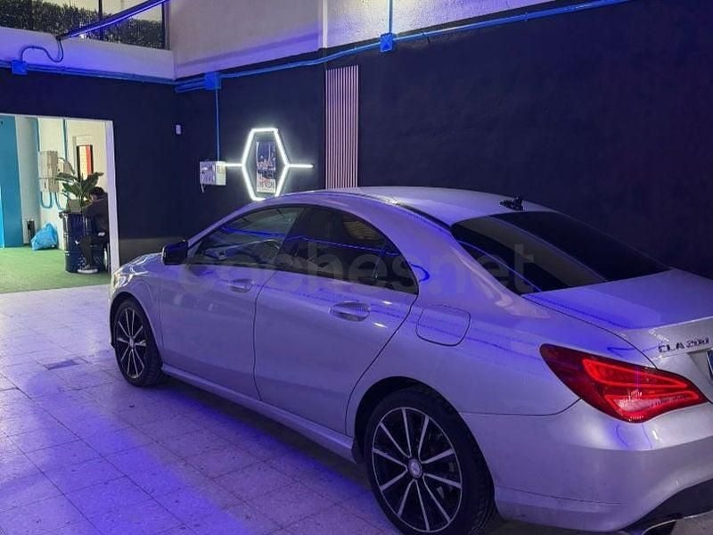 Usado Mercedes CLA200 AMG line 136 CV (100 kW) 2015 Gris / plata Berlina