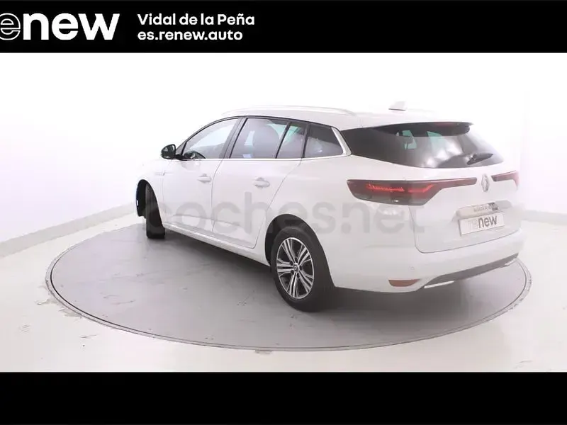 Usado Renault Mégane GrandTour Zen 140 CV (102 kW) 2022 Blanco Familiar