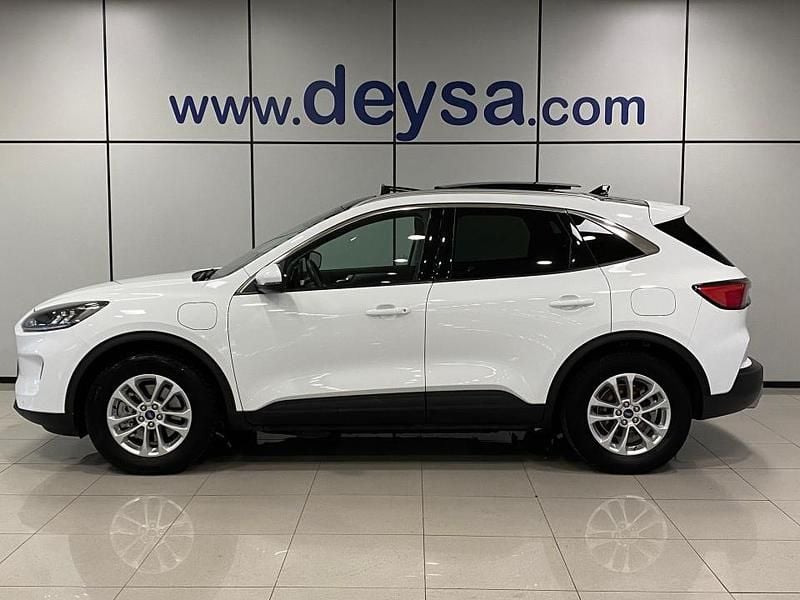 Usado Ford Kuga Titanium 225 CV (165 kW) 2021 Blanco SUV