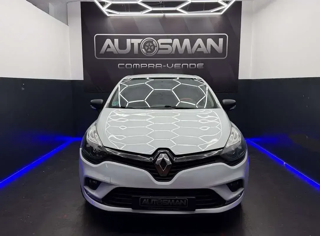 Usado Renault Clio IV LIMITED 90 CV (66 kW) 2019 Blanco Utilitario