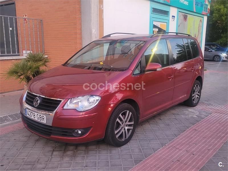 Granate Usado 2008 VW Touran Advance Monovolumen | 9000 € (Precio justo) - Imagen 1/4