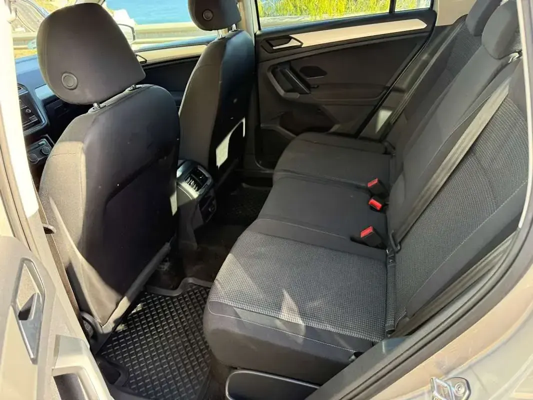 Usado VW Tiguan 131 CV (96 kW) 2020 Gris SUV