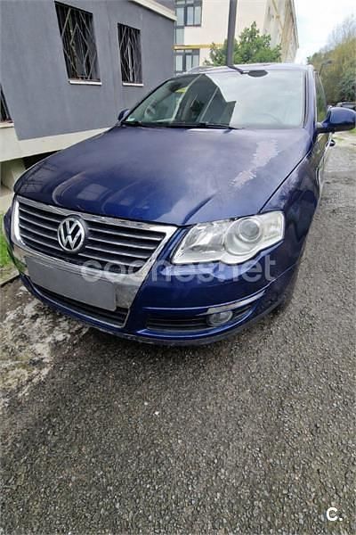 Usado VW Passat Highline 140 CV (102 kW) 2006 Azul Familiar