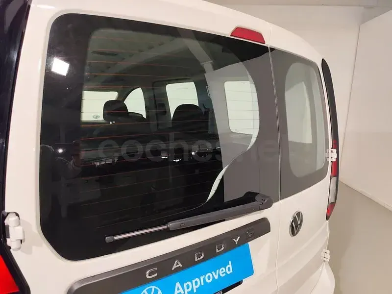 Usado VW Caddy 102 CV (75 kW) 2024 Blanco Monovolumen