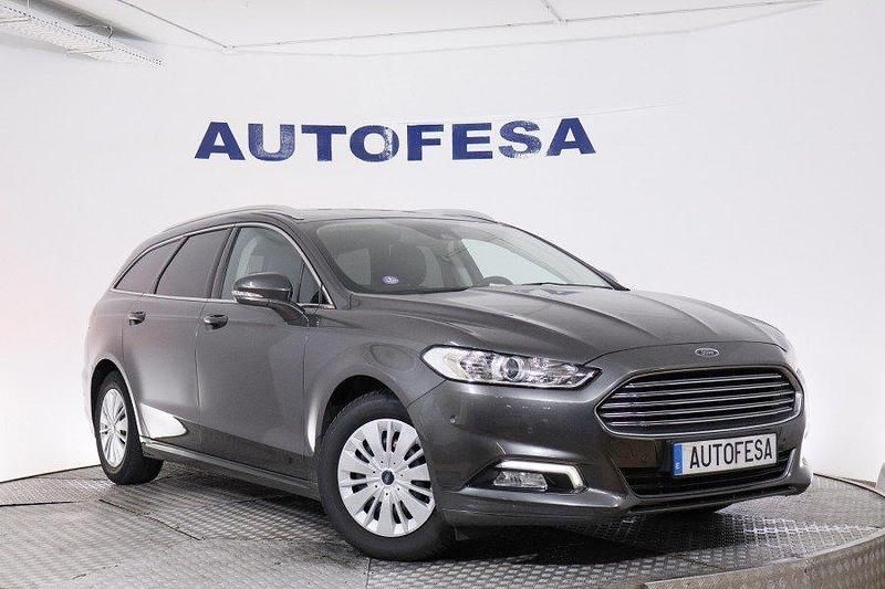 Usado Ford Mondeo Titanium 160 CV (117 kW) 2016 Negro Familiar