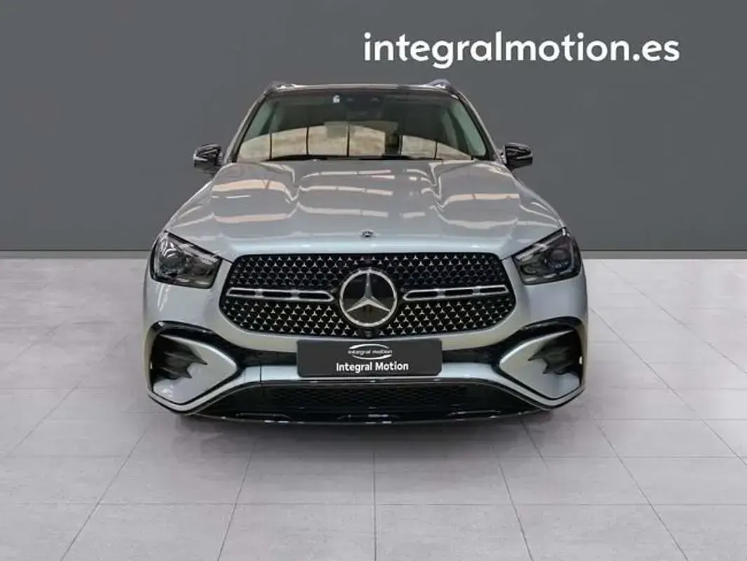 Usado Mercedes GLE300 269 CV (197 kW) 2025 Gris SUV