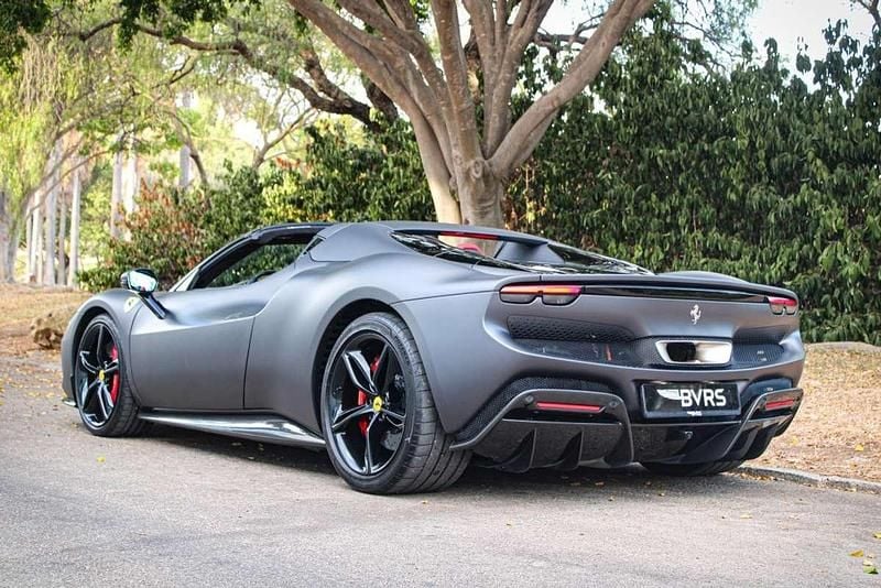 Usado Ferrari 296 842 CV (619 kW) 2023 Negro Coupe