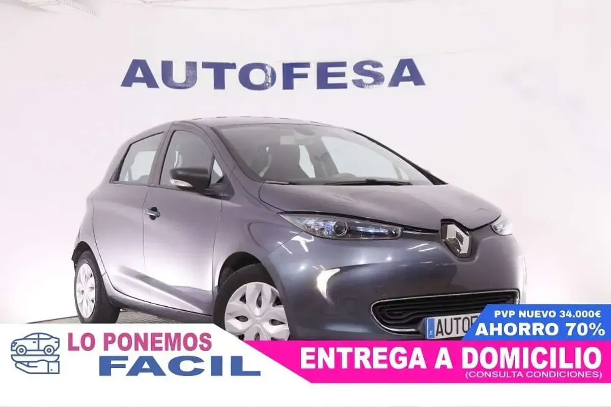 Usado Renault Zoe Life 67 kW (92 CV) 2018 Gris Utilitario