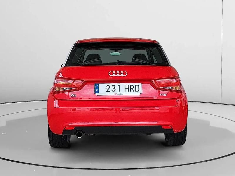 Usado Audi A1 Ambition 86 CV (63 kW) 2013 Rojo Utilitario