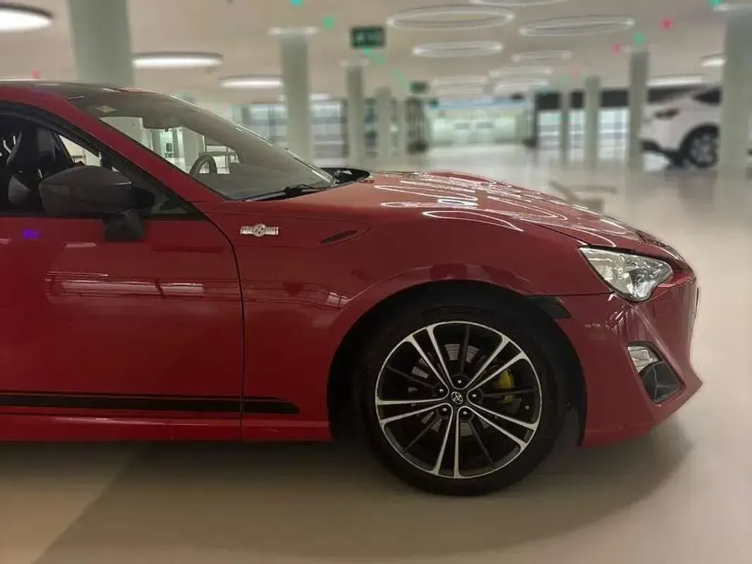 Używany Toyota GT86 GT 200 KM (147 kW) 2012 Czerwony Coupe