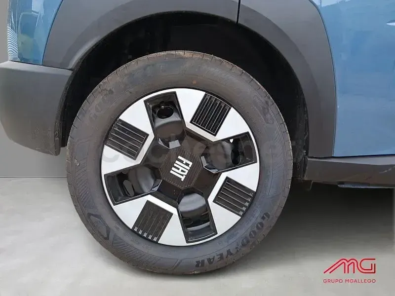 Nuevo Fiat Grande Panda Icon 100 CV (73 kW) 2026 Azul Utilitario