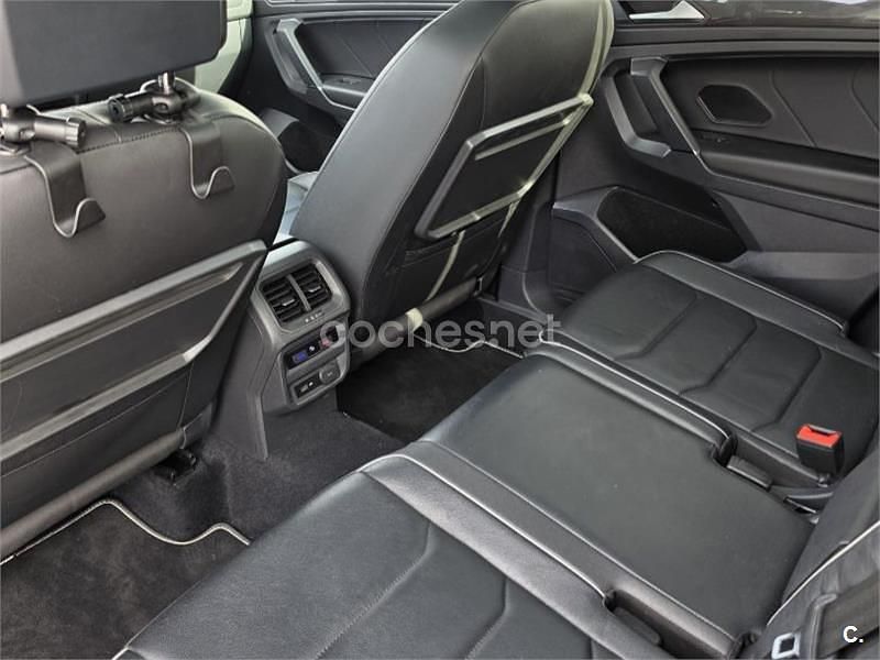 Usado VW Tiguan Allspace Sportline 240 CV (176 kW) 2020 Gris / plata SUV