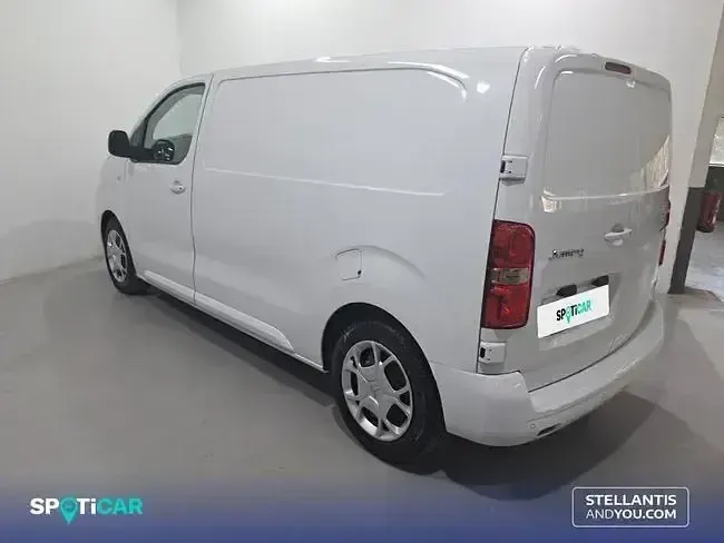 Usado Citroën Jumpy 120 CV (88 kW) 2024 Blanco Monovolumen