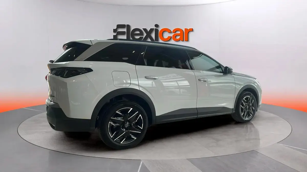 Usado Peugeot 5008 Allure 145 CV (106 kW) 2026 Blanco SUV