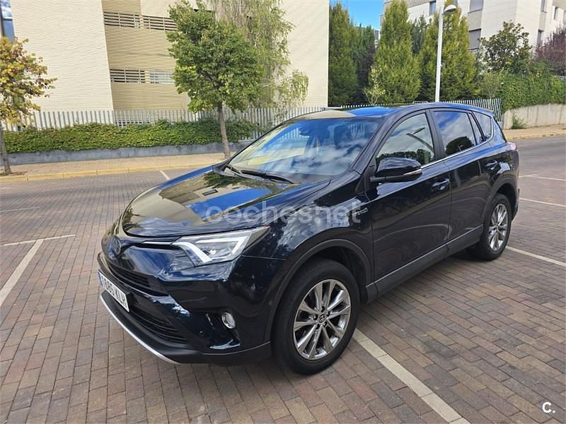 Usado Toyota RAV4 Hybrid Advance 197 CV (144 kW) 2017 Azul SUV