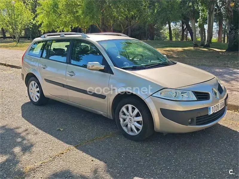 Usado Renault Mégane GrandTour Dynamique 130 CV (95 kW) 2008 Beige Familiar