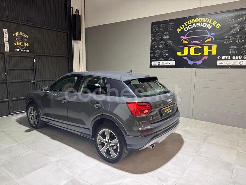 Usado Audi Q2 Advanced Plus 116 CV (85 kW) 2018 Gris / plata SUV