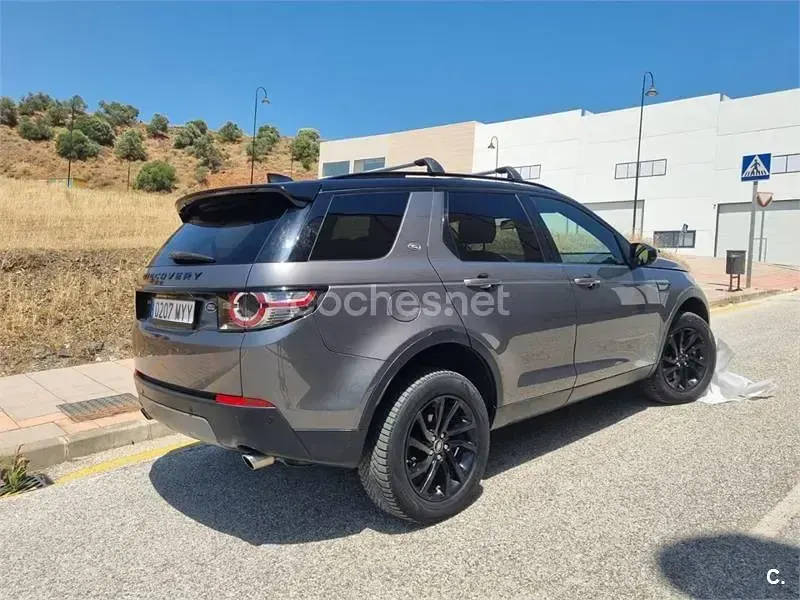 Usado Land Rover Discovery Sport SE 150 CV (110 kW) 2018 Gris / plata SUV