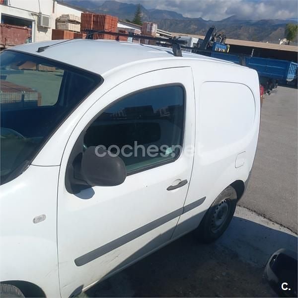 Usado Renault Kangoo 105 CV (77 kW) 2010 Blanco Monovolumen