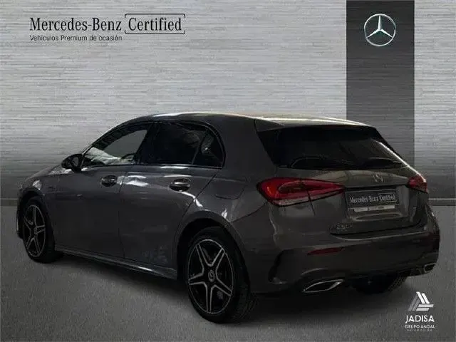 Usado Mercedes A250 218 CV (160 kW) 2021 Gris montaña Berlina