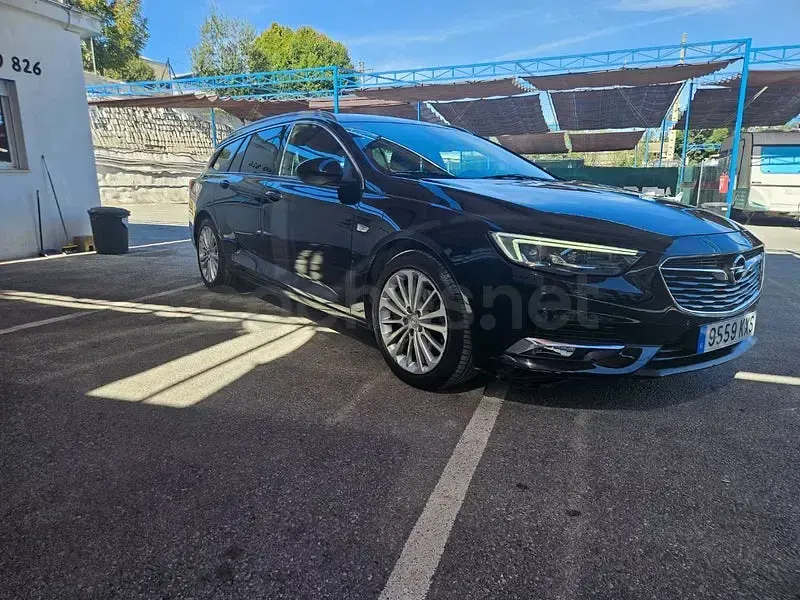 Usado Opel Insignia Selective 136 CV (100 kW) 2019 Negro Familiar