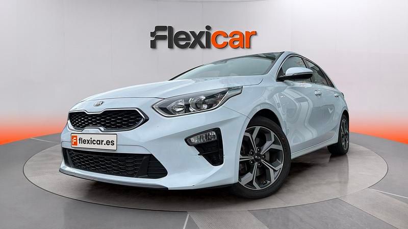 Usado Kia Ceed 140 CV (102 kW) 2018 Blanco Utilitario