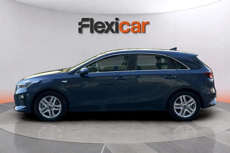 Usado Kia Ceed 140 CV (102 kW) 2020 Azul Utilitario