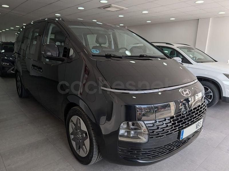 Usado Hyundai Staria 177 CV (130 kW) 2022 Negro Monovolumen