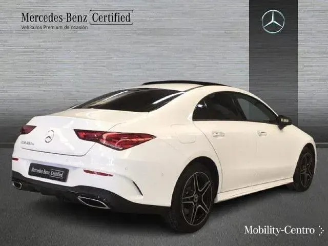 Usado Mercedes CLA250e 218 CV (160 kW) 2023 Blanco polar Coupe