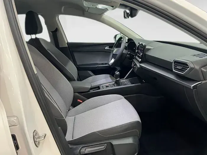Usado Seat Leon Style 116 CV (85 kW) 2025 Blanco