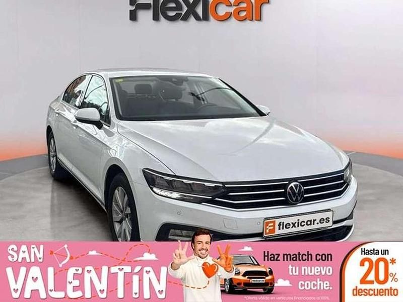 Gris Usado 2020 VW Passat Berlina | 17.990 € (Buen precio) - Imagen 1/4