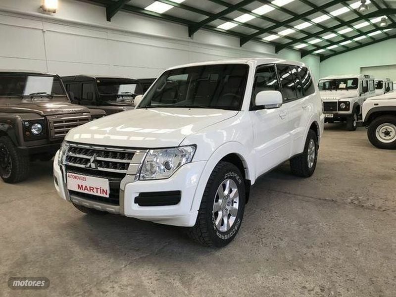 Blanco Usado 2018 Mitsubishi Montero Spirit SUV | 28.500 € (Precio justo) - Imagen 1/4