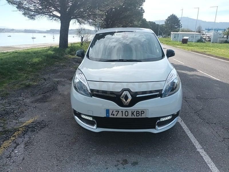 Usado Renault Grand Scénic III Dynamique 130 CV (95 kW) 2012 Blanco Monovolumen