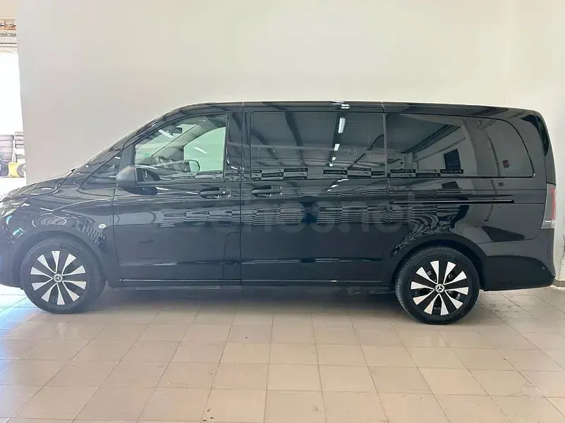 Usado Mercedes Vito 136 CV (100 kW) 2025 Negro Van