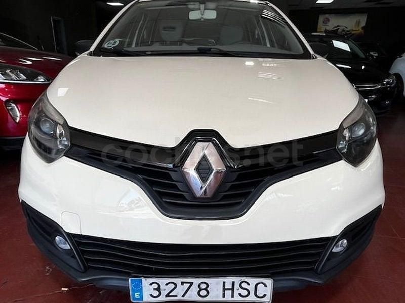 Usado Renault Captur Life 90 CV (66 kW) 2013 Beige SUV