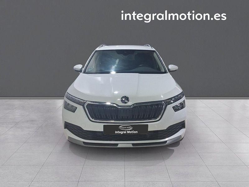 Usado Skoda Kamiq Active 110 CV (80 kW) 2023 Blanco SUV