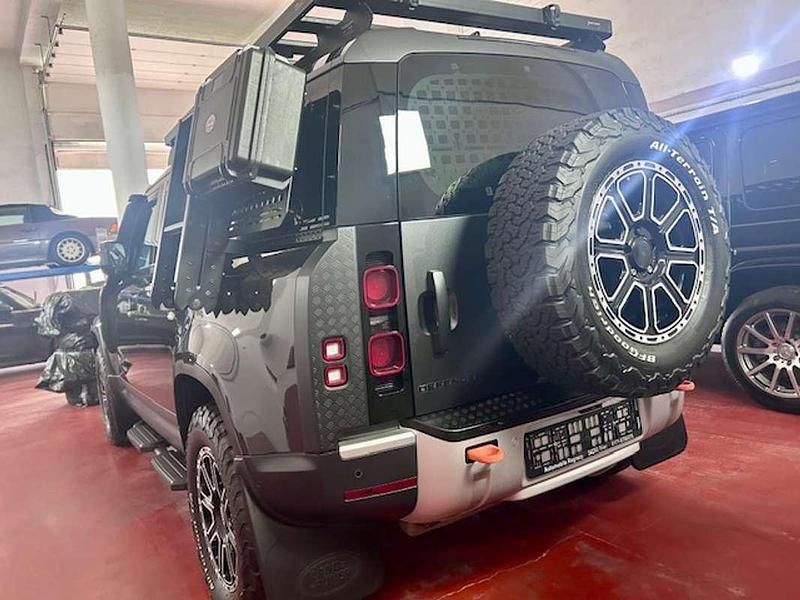 Usado Land Rover Defender Dynamic 300 CV (220 kW) 2022 Gris SUV