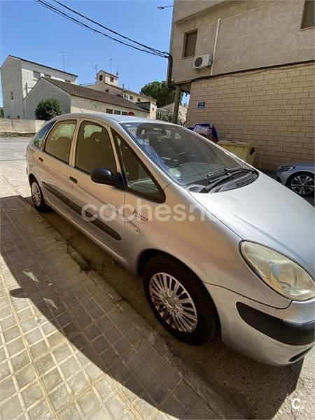 Usado Citroën Xsara Picasso 110 CV (80 kW) 2007 Gris / plata Monovolumen