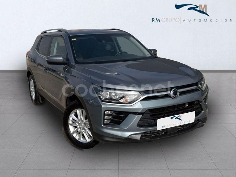 Gris / plata Usado 2020 Ssangyong (KGM) Korando Limited SUV | 19.900 € - Imagen 1/4