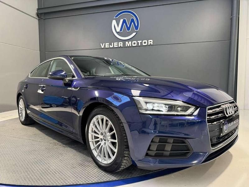 Usado Audi A5 163 CV (119 kW) 2019 Azul Coupe