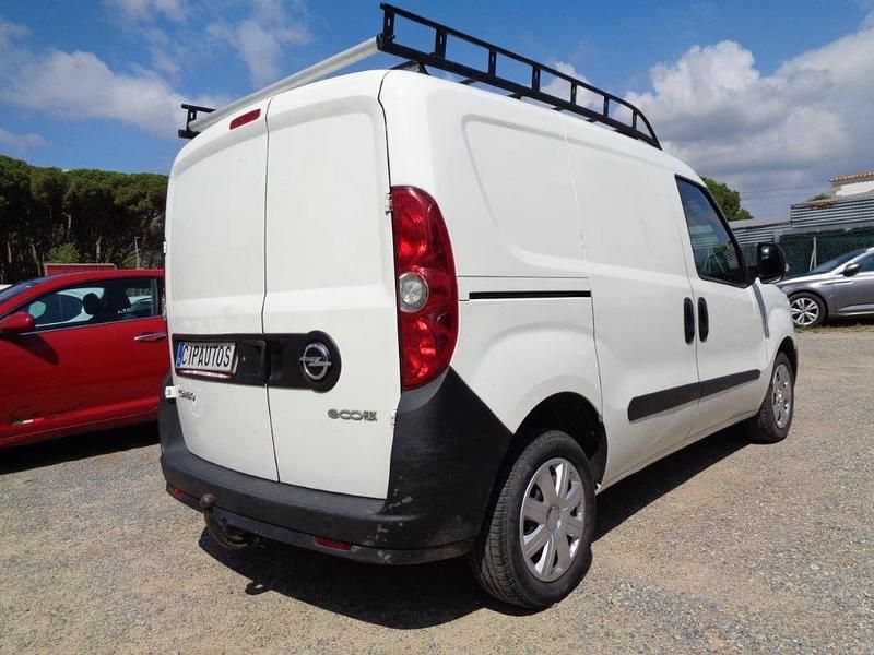Usado Opel Combo 90 CV (66 kW) 2016 Blanco Monovolumen