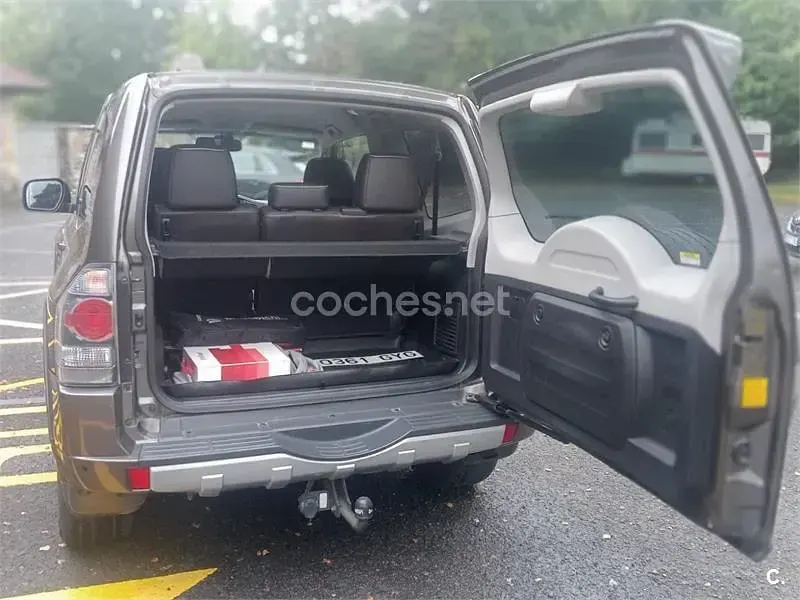 Usado Mitsubishi Montero Motion 200 CV (147 kW) 2010 Gris / plata SUV