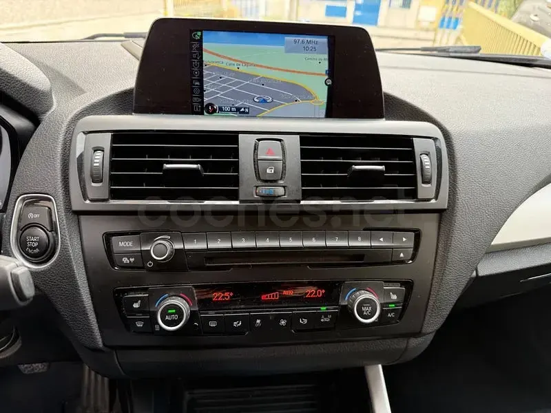 Käytetty BMW 116 Comfort Edition 136 HP (100 kW) 2015 Sininen Viistoperä